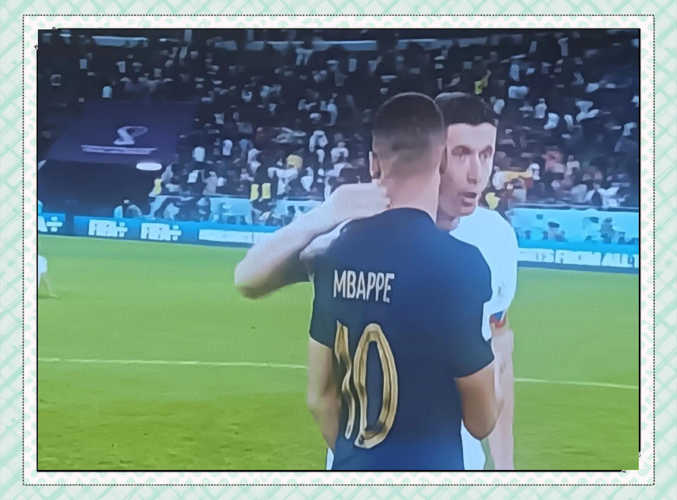 开云官网-姆巴佩重返赛场，夺冠首场状态出色，曼联观众沸腾！-开云官网