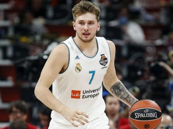 开云体育-西亚卡姆新星败北表现突出，西班牙队前途光明！-开云体育