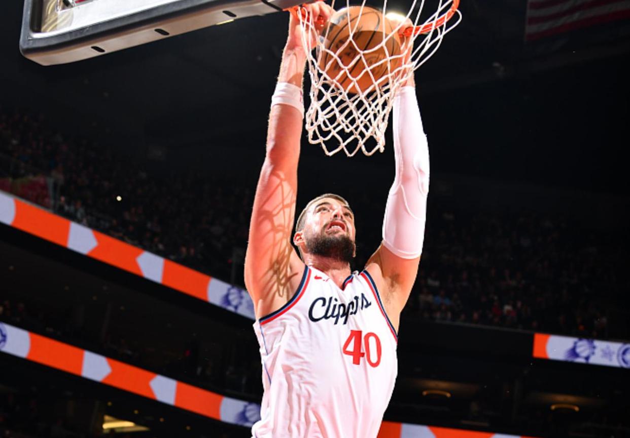 开云官网-比赛局势复杂引发热议！，杜兰特在快船比赛中锐不可当热度持续攀升-开云官网